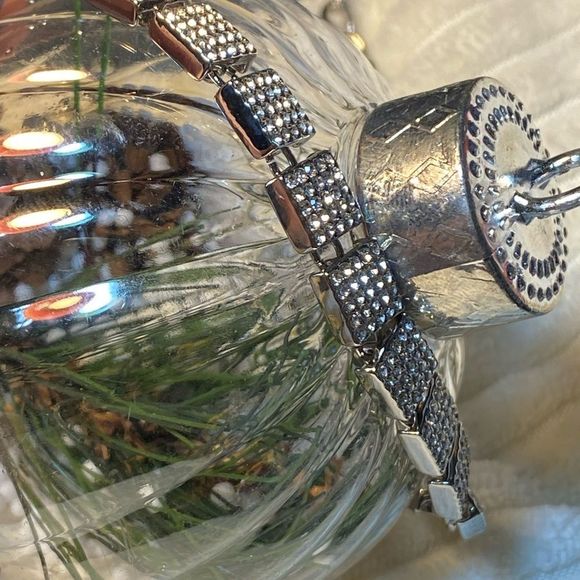 NWT 💎 DESIGNER INSPIRED SPRITZ STATEMENT NECKLACE STUNNING SILVER CZs - Picture 7 of 14